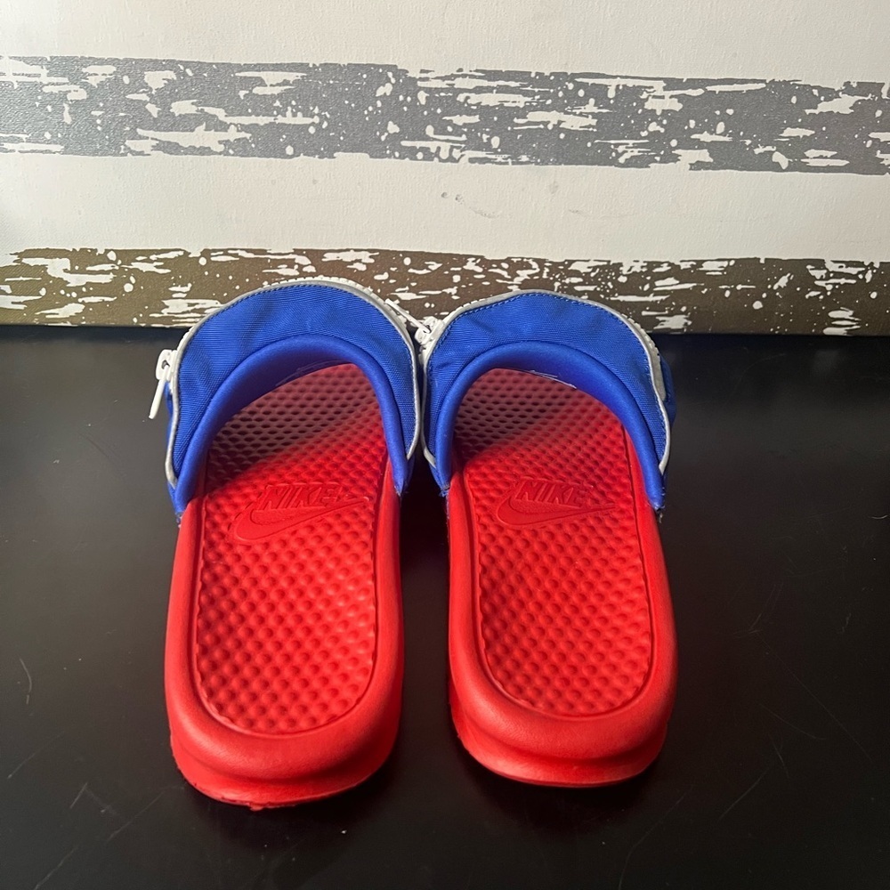 Nike Slides - Picture 4 of 6